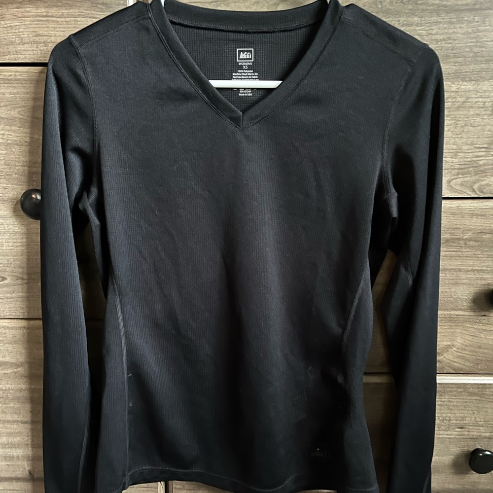 REI Women's Black Thermal Long-Sleeve V-Neck Top